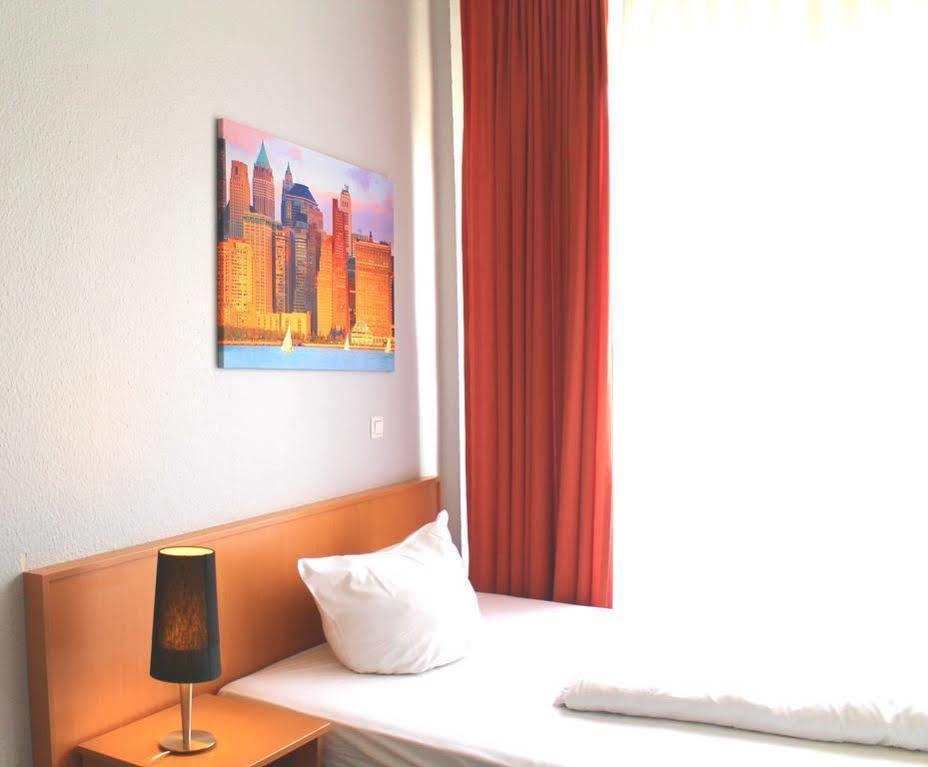 Tm Hotel Duesseldorf Ngoại thất bức ảnh